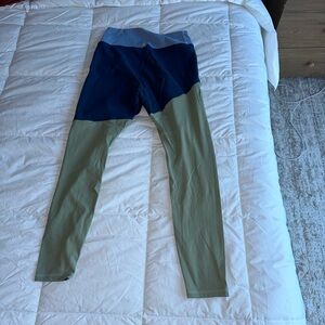 Women’s Blue and Green Colorblock Leggings